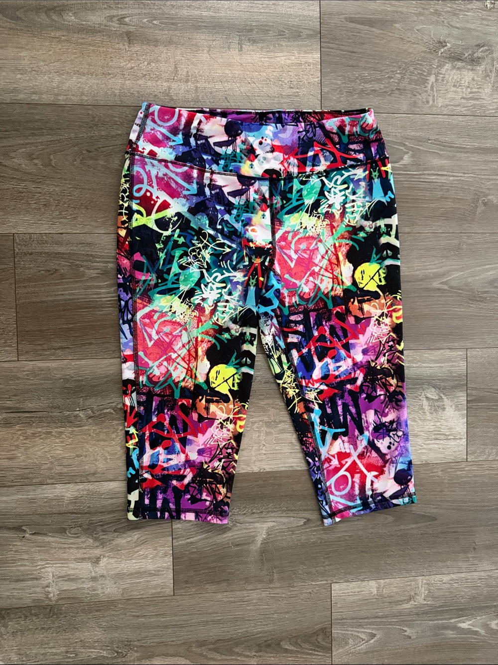 Material Girl Multicolor Graffiti Capri Leggings